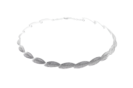 Collier Crease Silber hell Wellenspiel
